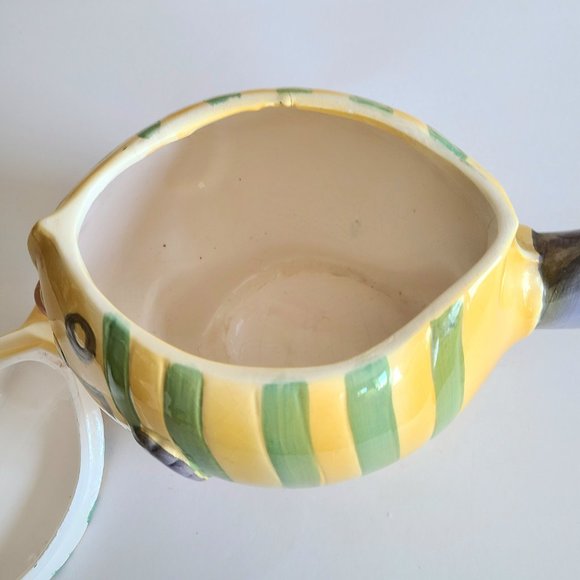 Vintage 1980s Fish shape cookie/biscuit jar. - Picture 9 of 13